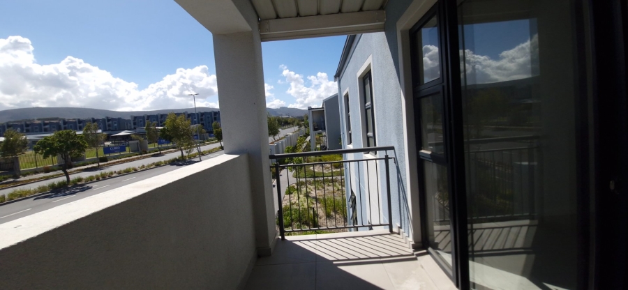 To Let  Bedroom Property for Rent in Burgundy Estate Western Cape